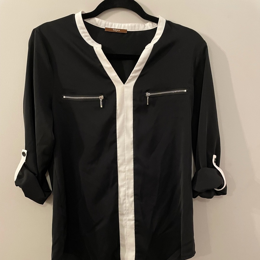 Black and White Top, Size Small